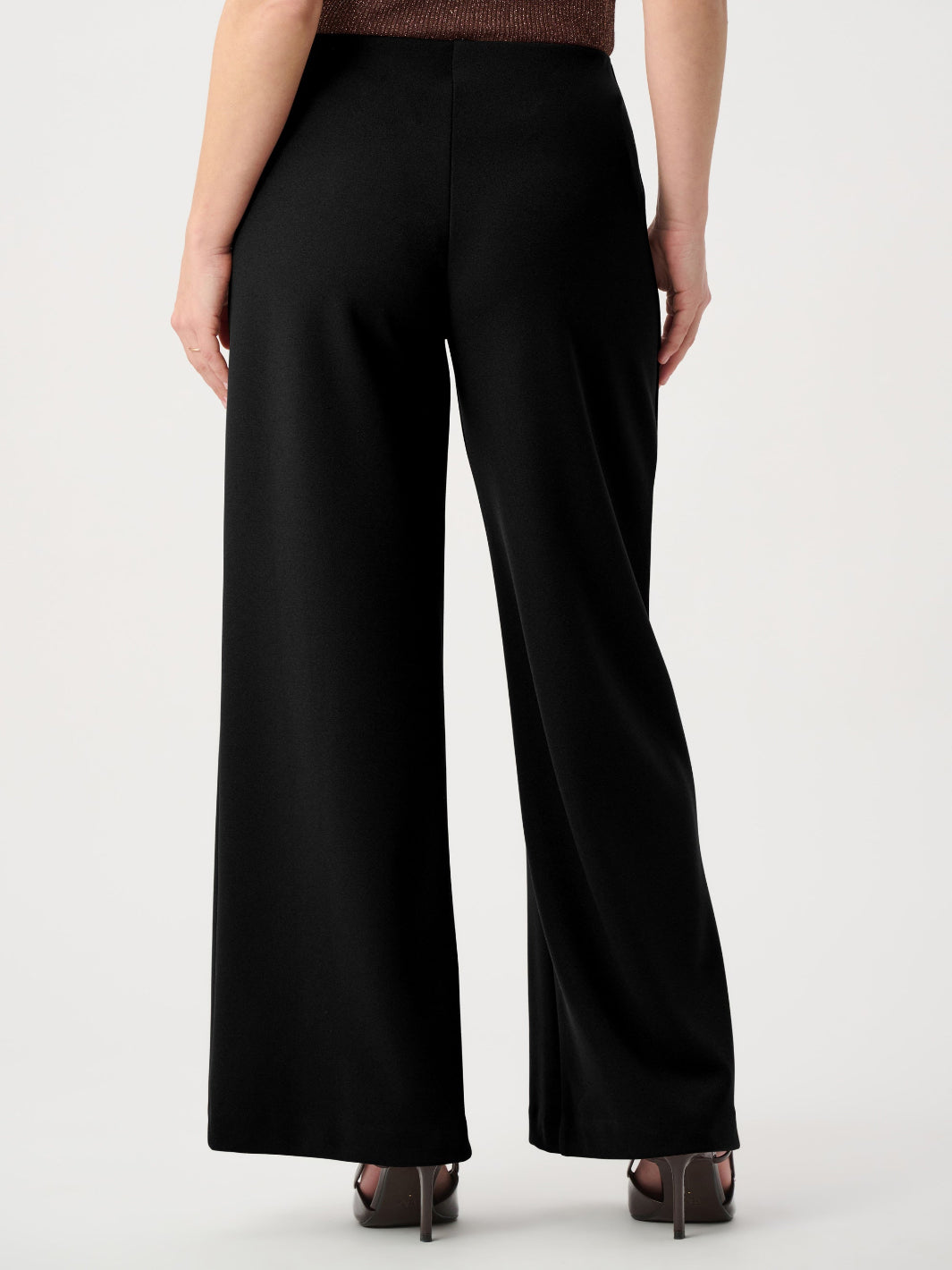 Joseph Ribkoff Wide-Leg Button Detail Trousers In Black 264087