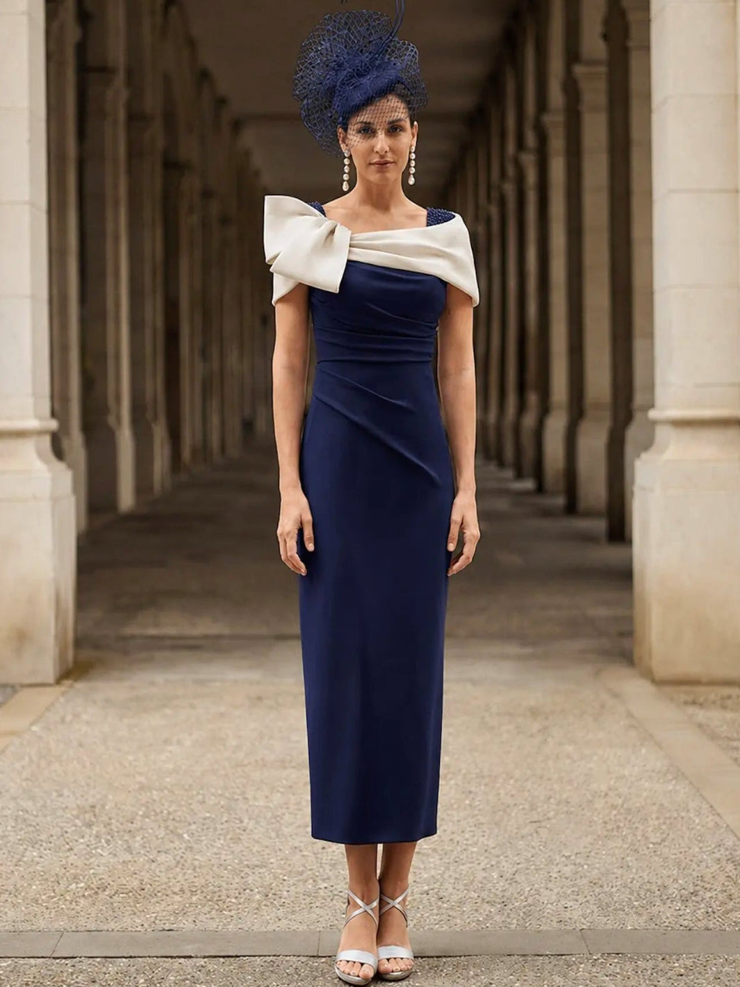 Couture Club Dress 2G215 In Navy/Ivory
