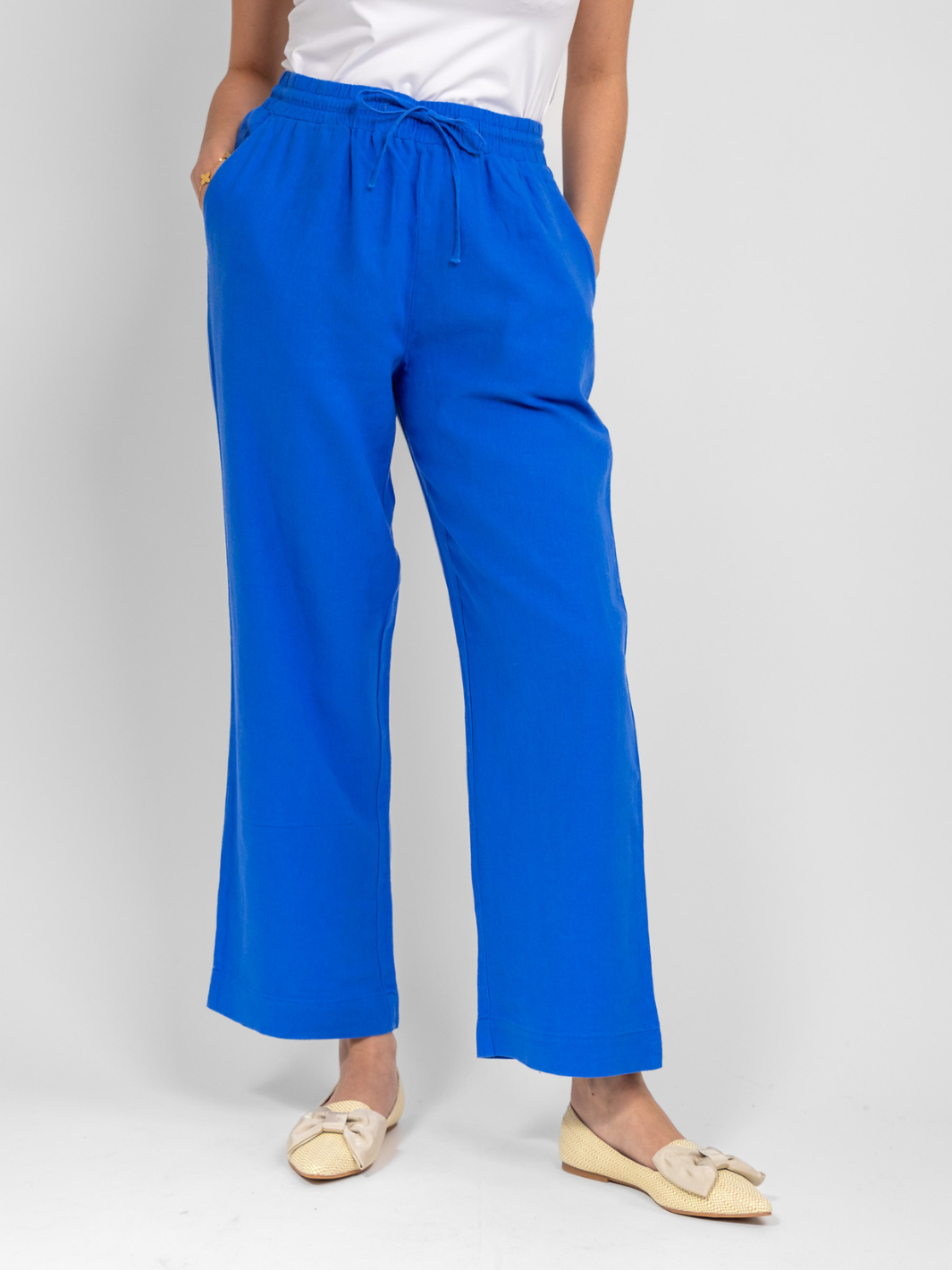Freequent Linen Ankle-Lenght Trousers In Blue-Nicola Ross
