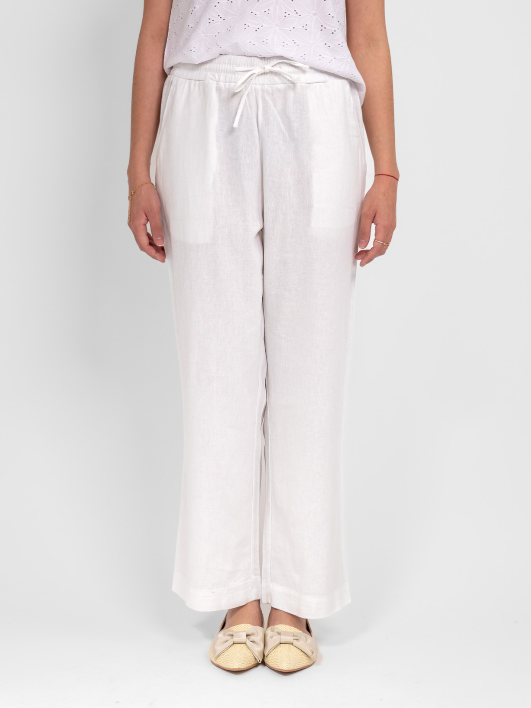 Freequent Linen Ankle-Lenght Trousers In White-Nicola Ross