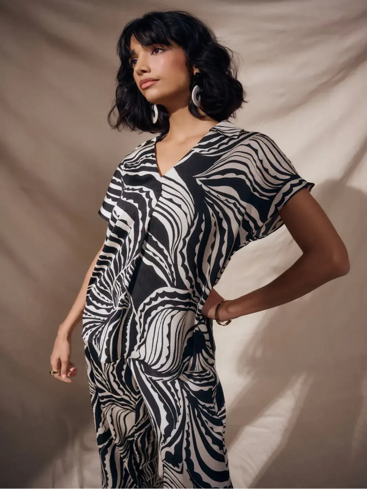 Joseph Ribkoff Abstract V Neck Top In Black/Moonstone 262255-Nicola Ross