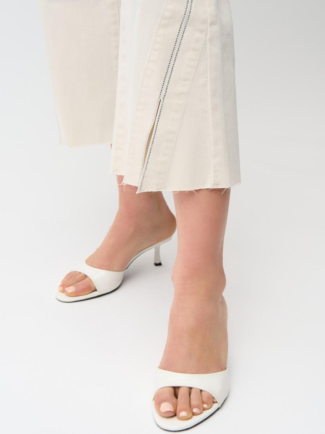 Joseph Ribkoff Cropped Mid-rise Trousers In Birch 261971-Nicola Ross