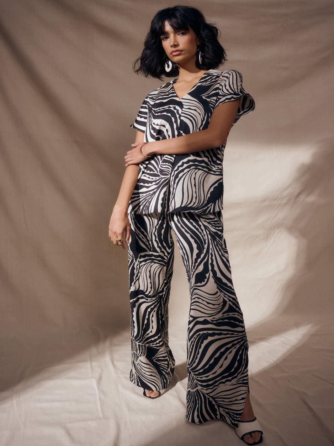 Joseph Ribkoff Wide-leg Abstract Trousers In Moonstone//Black 262257-Nicola Ross