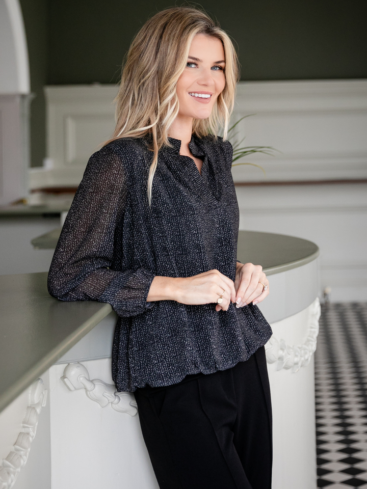 Kate & Pippa Bella Band Top In Black-Nicola Ross