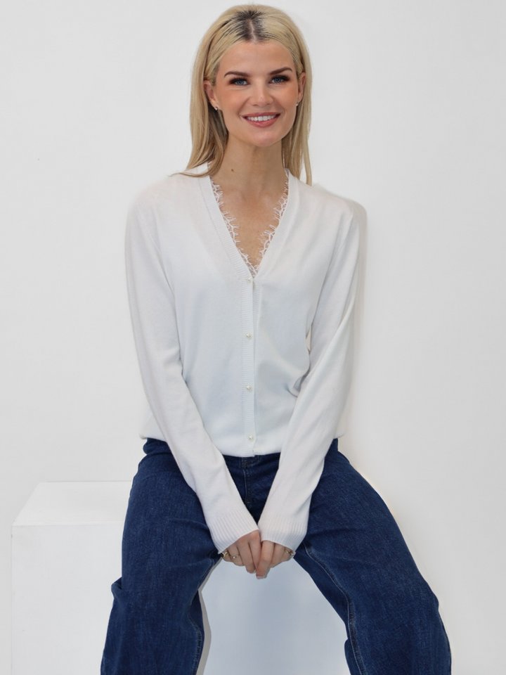 Kate & Pippa Carly Cardigan In White-Nicola Ross