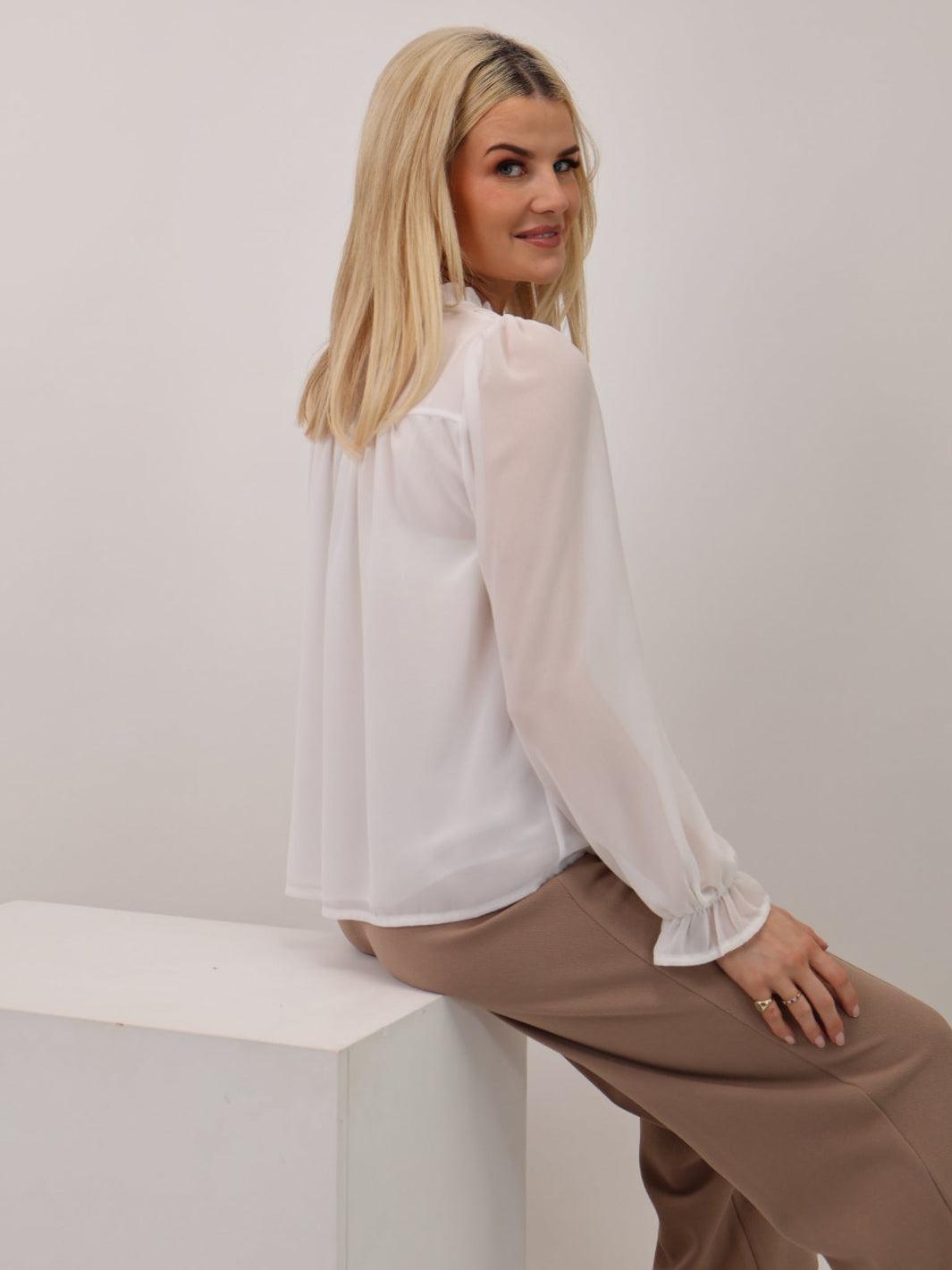 Kate & Pippa Heidi Top In White-Nicola Ross
