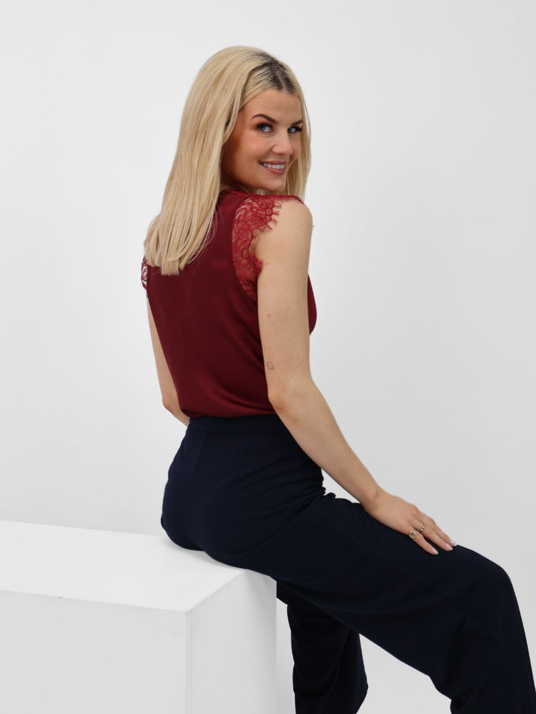 Kate & Pippa Lauren Lace Cami Top In Burgundy-Nicola Ross