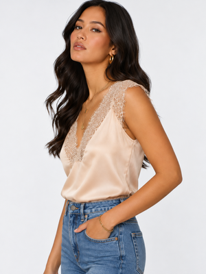 Kate & Pippa Lauren Lace Cami Top In Champagne-Nicola Ross