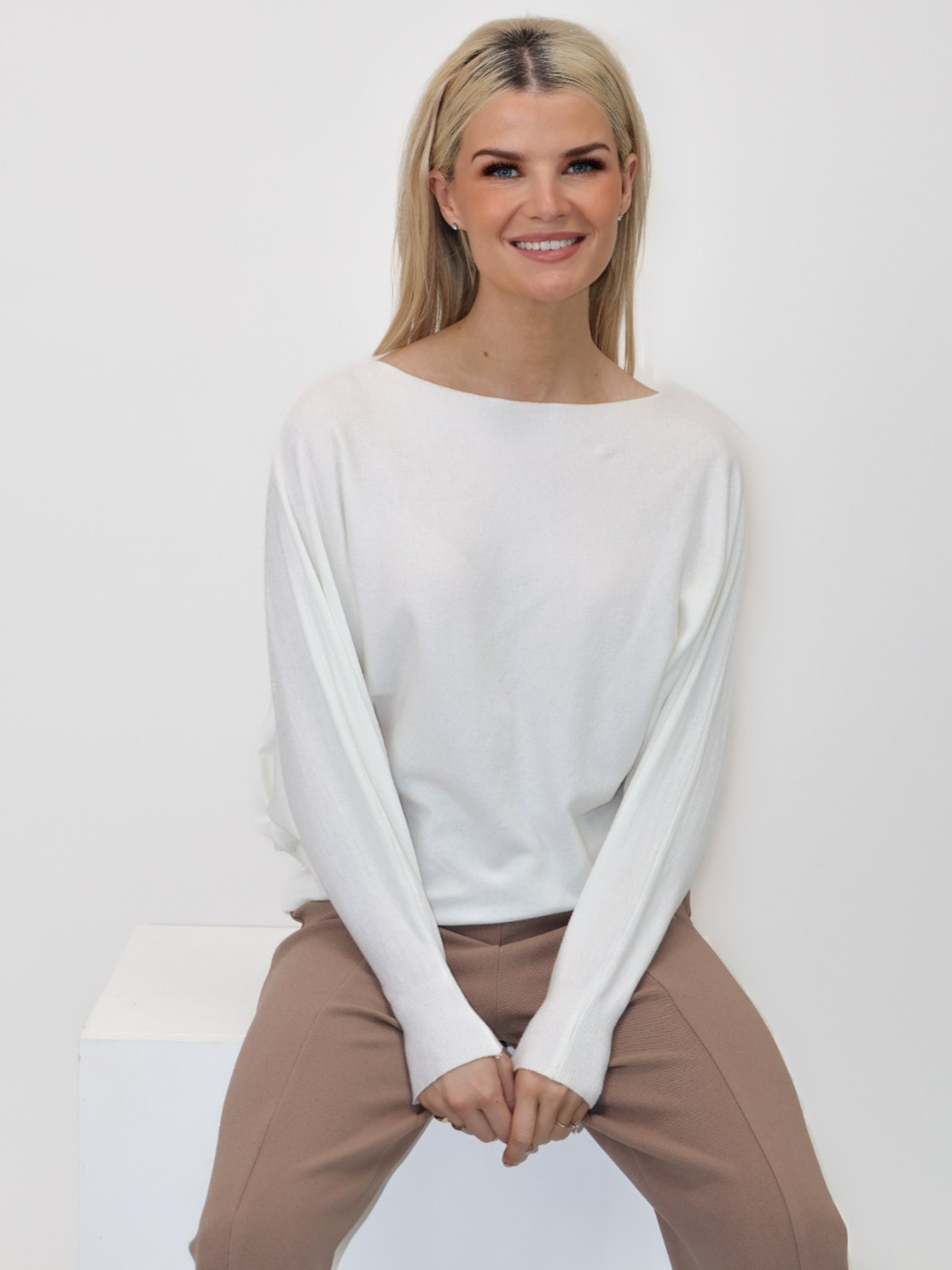 Kate & Pippa Milano Knit Jumper In White-Nicola Ross