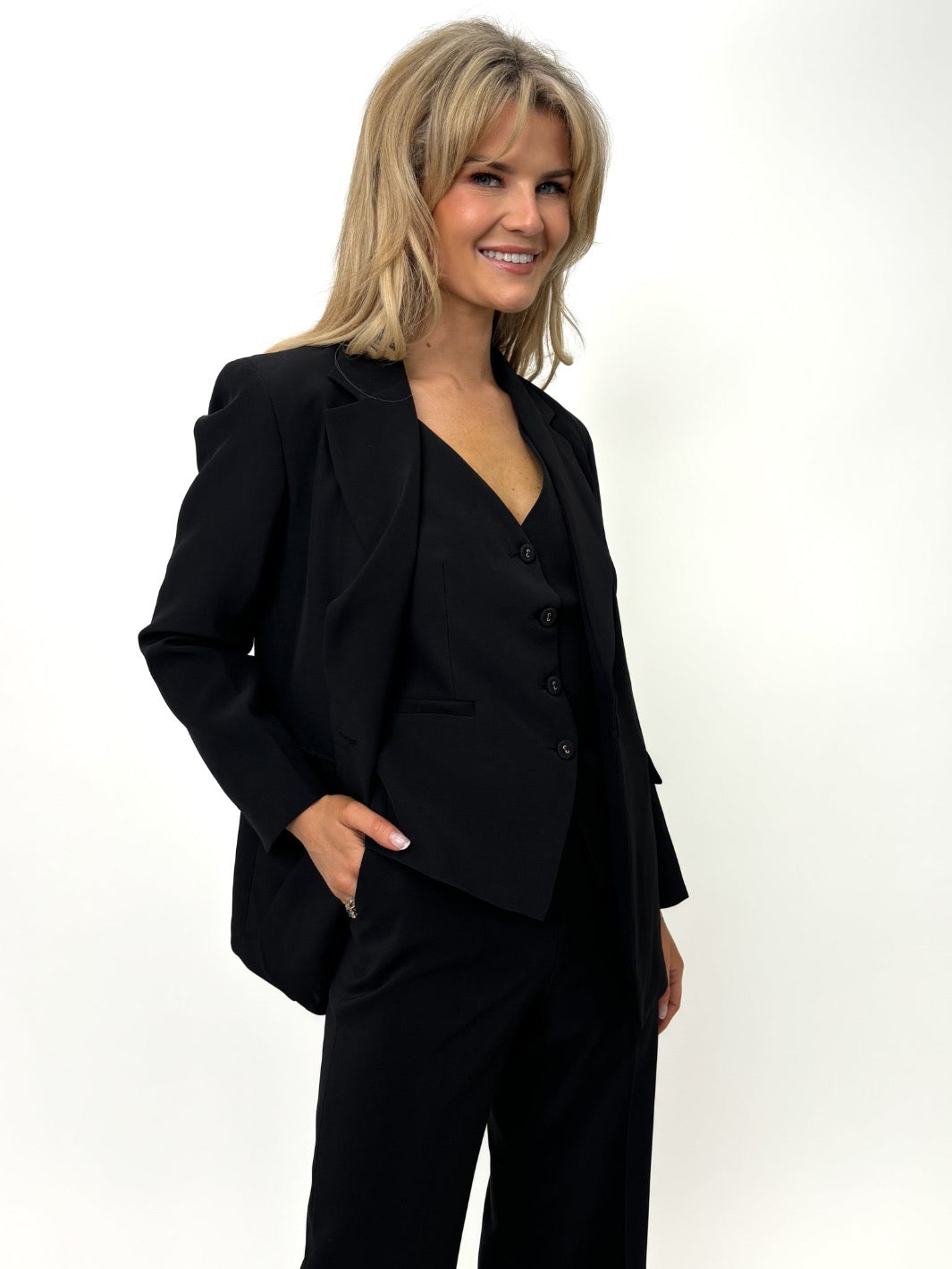 Kate & Pippa Sassari Blazer In Black-Nicola Ross