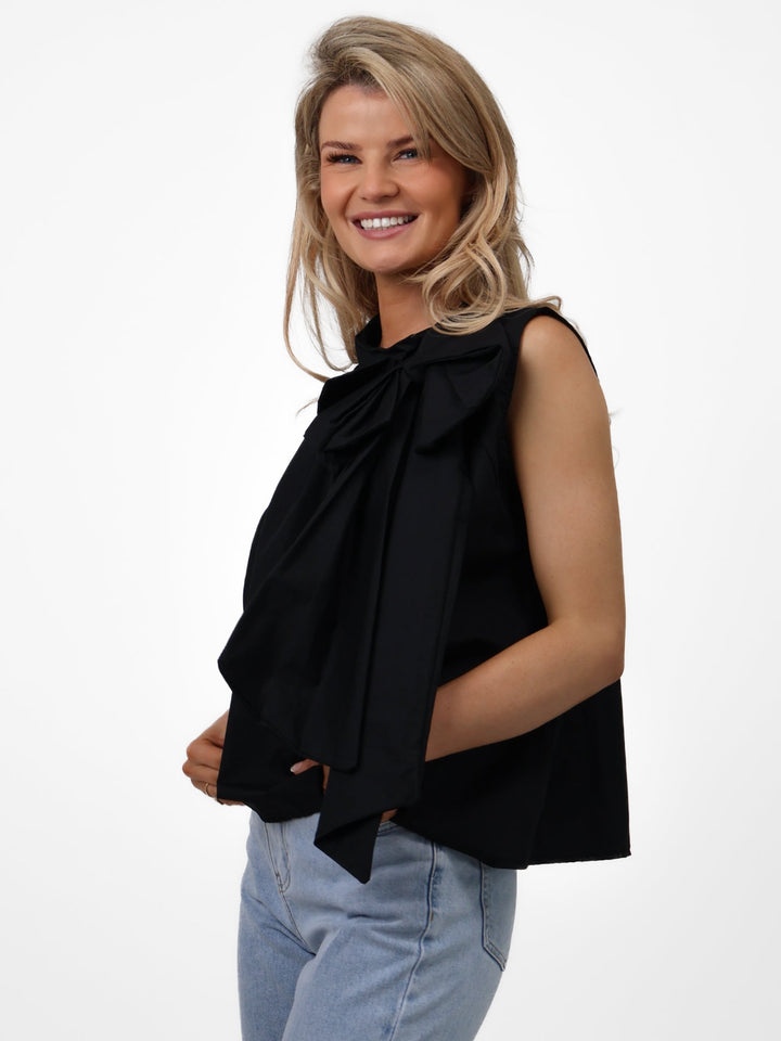 Lil Jen Molly Sleeveless Top In Black-Nicola Ross