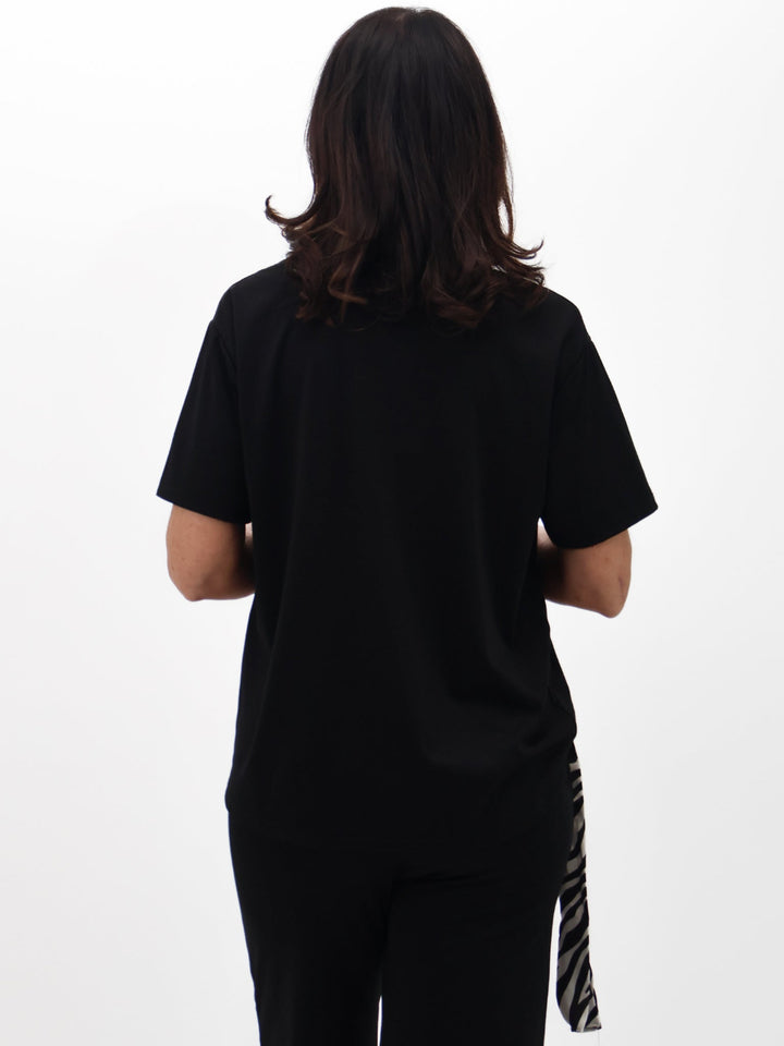 Lil Jen Robyn T-Shirt In Black-Nicola Ross