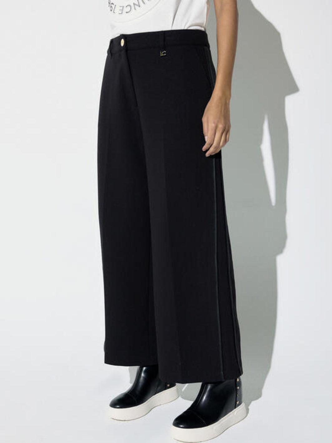 Lola Casademunt Cropped Trousers in Black 2614029-Nicola Ross