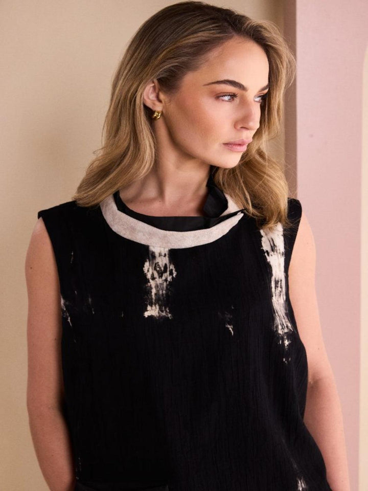Naya Abstract Sleeveless Top In Black/Stone 26245-Nicola Ross