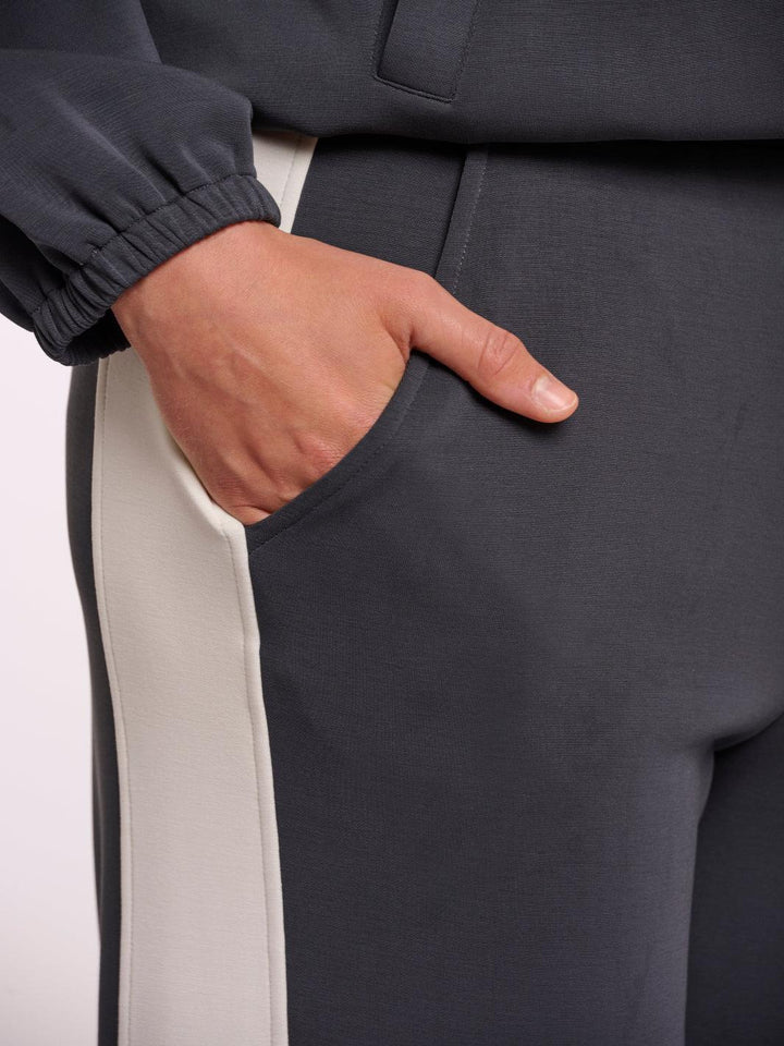 Rino & Pelle Avana Pants In Navy-Nicola Ross