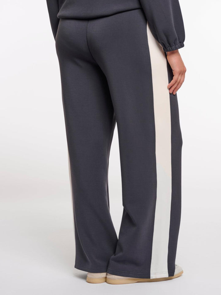 Rino & Pelle Avana Pants In Navy-Nicola Ross
