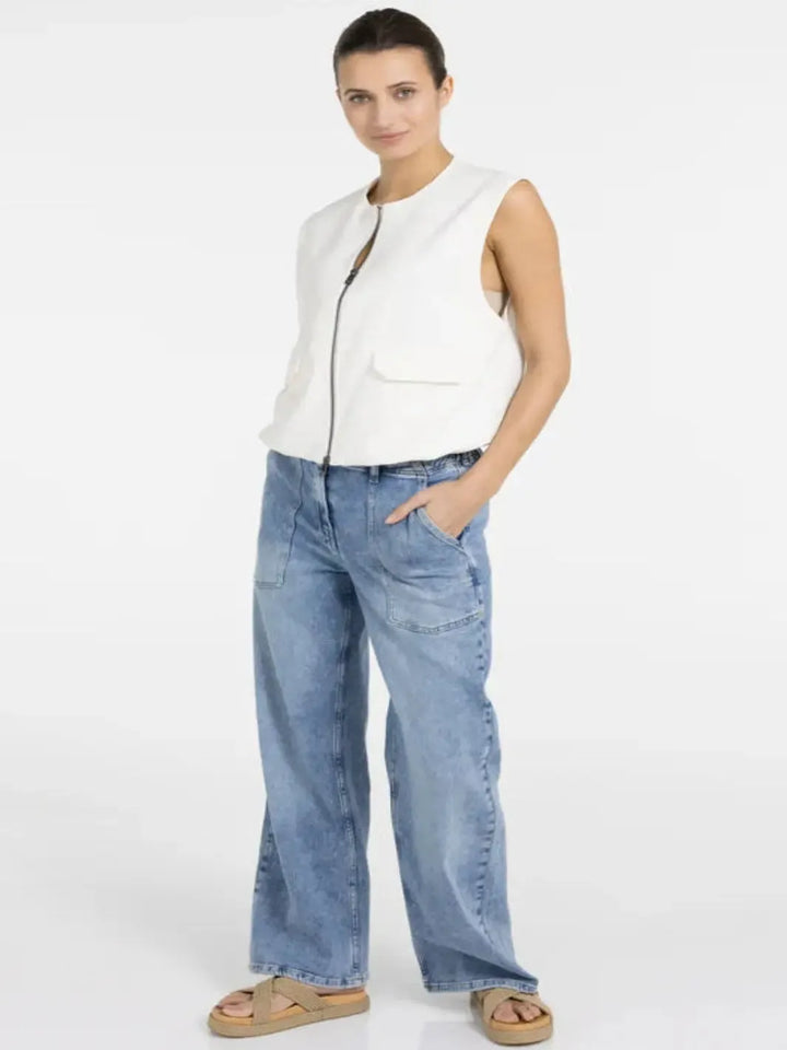 Yaya Sleeveless Zip Jacket in White 511051-Nicola Ross