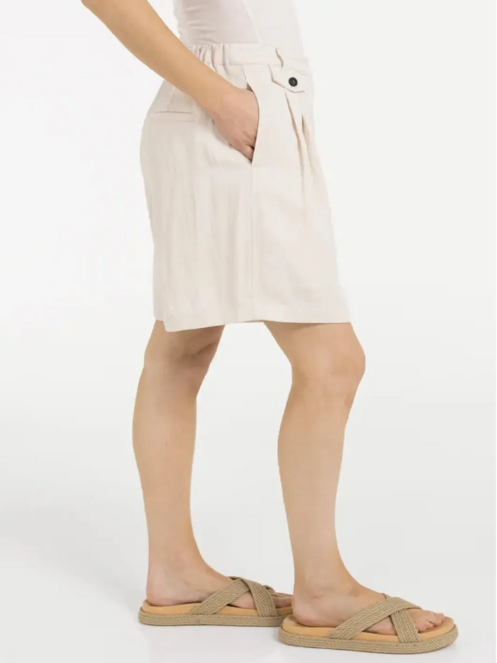 Yaya Tailored Bermuda Shorts in Cream 321032-Nicola Ross