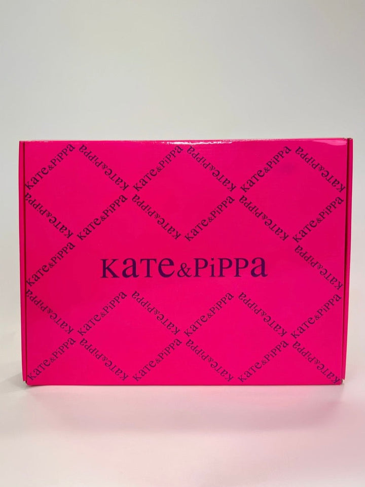 Kate & Pippa Gift Wrapping-Nicola Ross